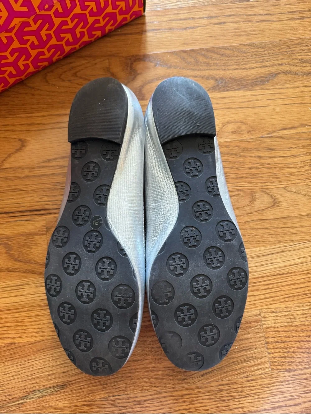Tory Burch Metallic Silver Logo Round-Toe Ballet Flats